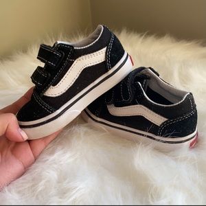 Black and white size 5 vans